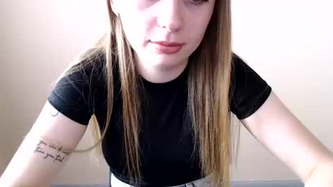 Snapshot of funemma000 chatting on 06.26.26 Emma online show from 06.26.26