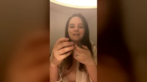 Snapshot of funghoul1031 chatting on 04.27.26 funghoul1031 online show from 04.27.26