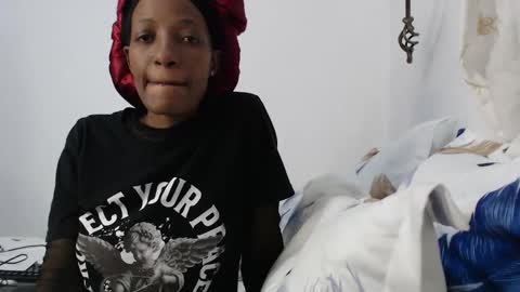 Snapshot of funkypussy8 chatting on 11.02.25 Funkypussy8 online show from 11.02.25