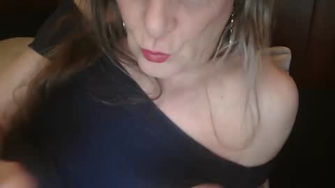 Jessie Love online show from 01.25.25