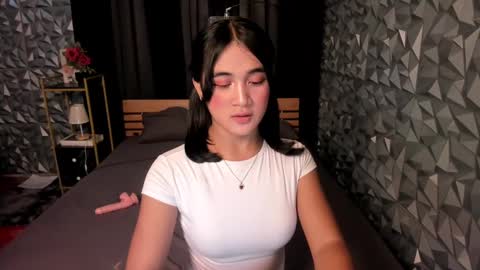 Snapshot of fushiaashley chatting on 01.10.25 ASHLEY online show from 01.10.25