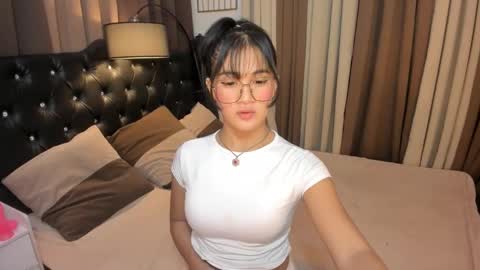 Snapshot of fushiaashley chatting on 02.12.25 ASHLEY online show from 02.12.25