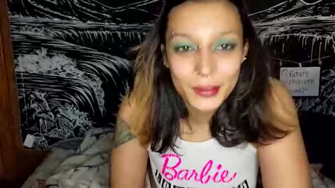 futuresizequeen online show from 11.28.25