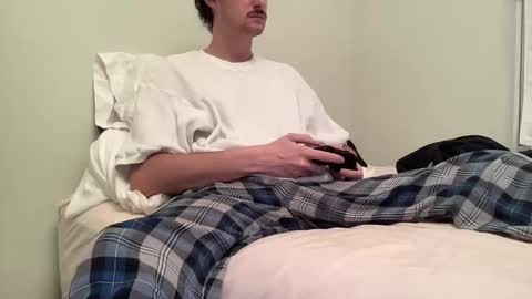 Snapshot of fuzzedpeach chatting on 12.02.25 fuzzedpeach online show from 12.02.25