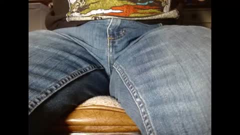 Snapshot of fuzzyblues chatting on 03.08.25 Fuzzy Blues online show from 03.08.25