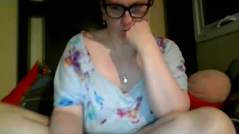 fuzzypeaches87 online show from 04.12.26