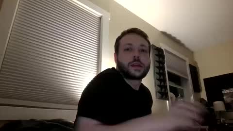 Snapshot of g_c091 chatting on 12.22.25 G online show from 12.22.25
