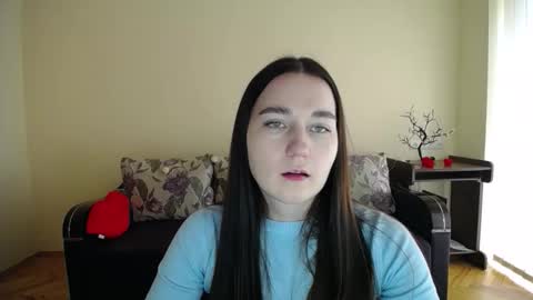 Jaklin online show from 10.05.25