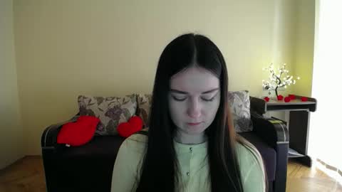 Snapshot of gabby_di chatting on 05.06.26 Jaklin online show from 05.06.26
