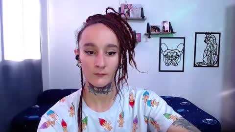 gabby_moon09 online show from 10.14.25