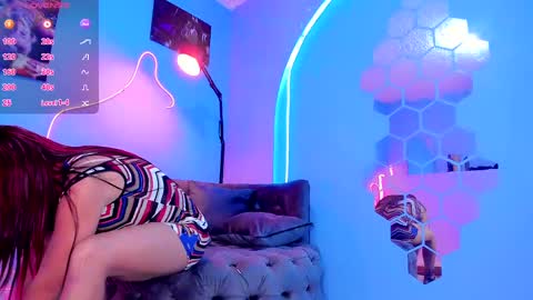 Snapshot of gabi_queenn_ chatting on 12.06.24 online show from 12.06.24