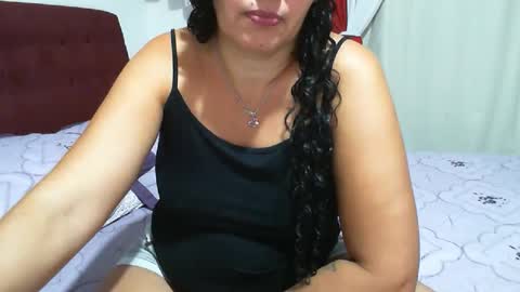 Snapshot of gabibrasil chatting on 05.03.26 gaby layla online show from 05.03.26