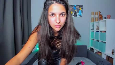 Snapshot of gabri_baby chatting on 09.21.25 The next stream in car 1 december 10pm time in France online show from 09.21.25