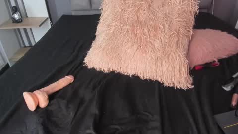 Snapshot of gabriela__gomez chatting on 03.08.25 Carolina online show from 03.08.25