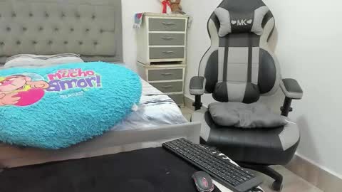 Snapshot of gabriela_diamond chatting on 11.11.25 Gabriela online show from 11.11.25