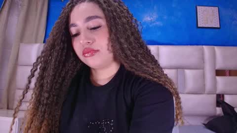 Snapshot of gabriela_leone chatting on 01.08.25 gabriela online show from 01.08.25