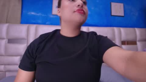 Snapshot of gabriela_leone chatting on 01.16.25 gabriela online show from 01.16.25