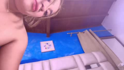 Snapshot of gabriela_leone chatting on 02.03.25 gabriela online show from 02.03.25