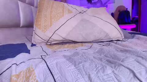Snapshot of gabriela_leone chatting on 09.18.25 gabriela online show from 09.18.25