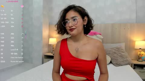 Snapshot of gabriela_vargas chatting on 10.06.25 Gabriela Vargas online show from 10.06.25
