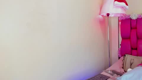 Gaby Im on vacation see you on November 25 online show from 01.02.25