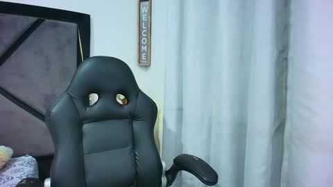 Snapshot of gabrieladurann chatting on 09.14.25 GABRIELA online show from 09.14.25