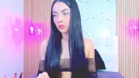 Snapshot of gabrielam_ms chatting on 01.16.25 Gabriela Evans MS online show from 01.16.25