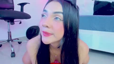 Snapshot of gabrielam_ms chatting on 02.13.25 Gabriela Evans MS online show from 02.13.25
