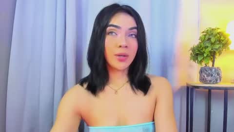 Snapshot of gabrielam_ms chatting on 06.15.26 Gabriela Evans MS online show from 06.15.26