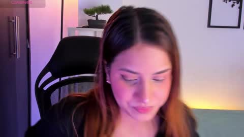 Snapshot of gabriella__tom chatting on 09.26.25 Gabriella online show from 09.26.25