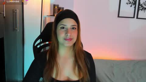 Snapshot of gabriella__tom chatting on 10.09.25 Gabriella online show from 10.09.25
