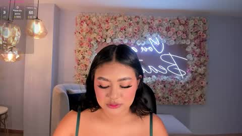 Snapshot of gabriellalee_ chatting on 09.24.25 Gabriella Lee online show from 09.24.25