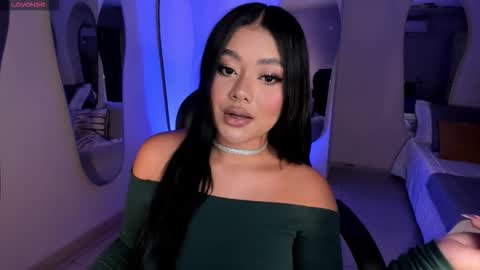 Snapshot of gabriellalee_ chatting on 10.02.25 Gabriella Lee online show from 10.02.25