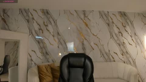 Gabriella Lee online show from 04.05.26