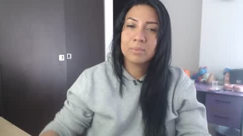 Snapshot of gaby_bluexx chatting on 07.26.26 Gaby Blue online show from 07.26.26