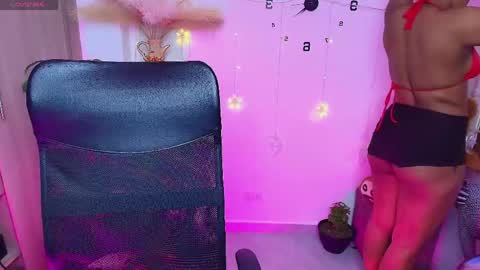 Snapshot of gaby_dams9 chatting on 04.19.26 GABY online show from 04.19.26