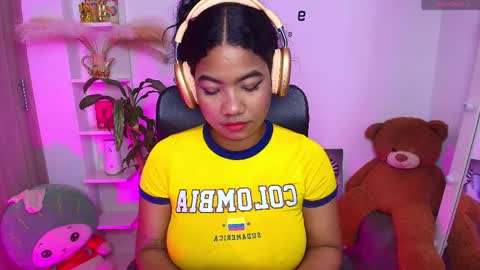 Snapshot of gaby_dams9 chatting on 05.26.26 GABY online show from 05.26.26
