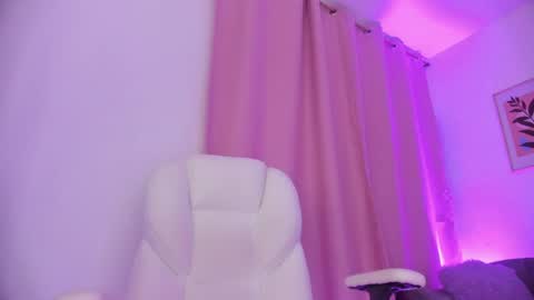 Snapshot of gaby_foox chatting on 05.27.26 gaby online show from 05.27.26