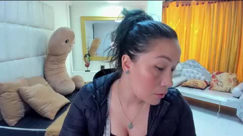 Snapshot of gaby_trent chatting on 12.10.24 gabriela online show from 12.10.24