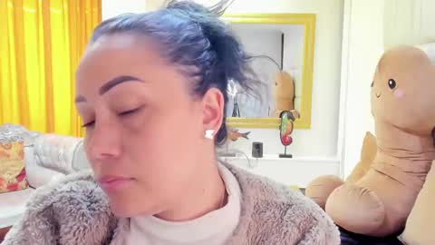 Snapshot of gaby_trent chatting on 12.16.24 gabriela online show from 12.16.24