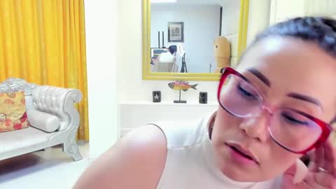 Snapshot of gaby_trent chatting on 12.16.24 gabriela online show from 12.16.24