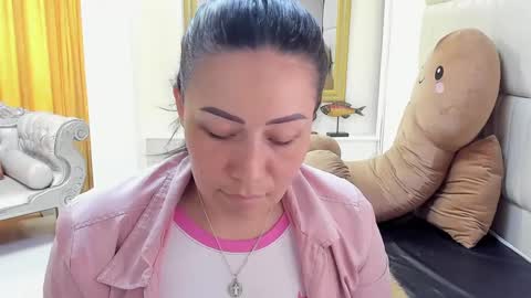 Snapshot of gaby_trent chatting on 12.26.24 gabriela online show from 12.26.24