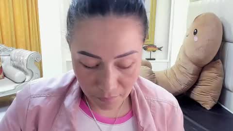 Snapshot of gaby_trent chatting on 12.26.24 gabriela online show from 12.26.24