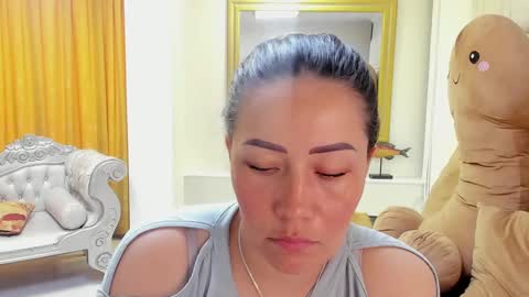 Snapshot of gaby_trent chatting on 12.31.24 gabriela online show from 12.31.24