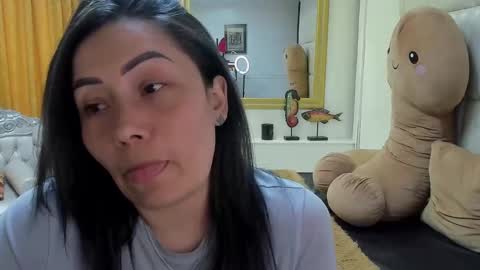 Snapshot of gaby_trent chatting on 01.08.25 gabriela online show from 01.08.25