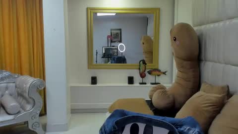 Snapshot of gaby_trent chatting on 01.11.25 gabriela online show from 01.11.25