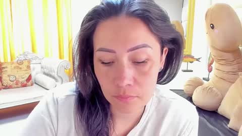 Snapshot of gaby_trent chatting on 01.22.25 gabriela online show from 01.22.25