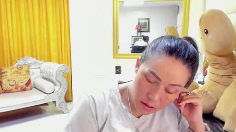 Snapshot of gaby_trent chatting on 01.22.25 gabriela online show from 01.22.25