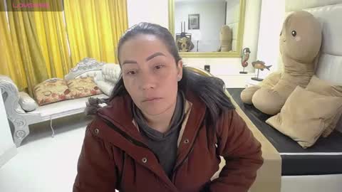 Snapshot of gaby_trent chatting on 02.12.25 gabriela online show from 02.12.25