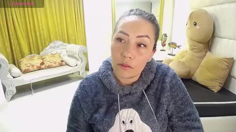 Snapshot of gaby_trent chatting on 02.13.25 gabriela online show from 02.13.25